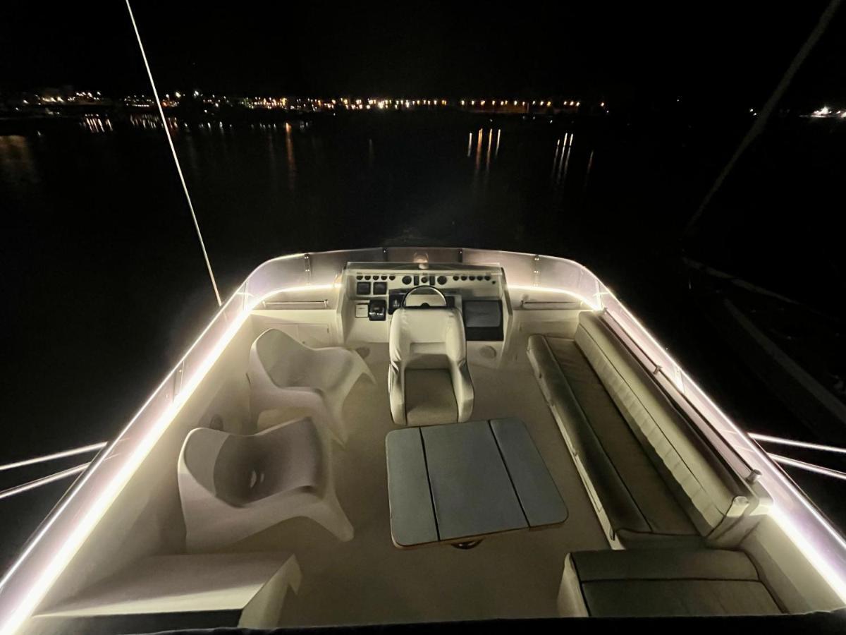 Navi Yacht A Sete, 2 A 8 Couchages, Privatif Hotel Kültér fotó