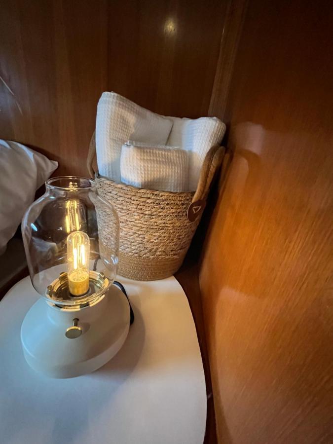 Navi Yacht A Sete, 2 A 8 Couchages, Privatif Hotel Kültér fotó