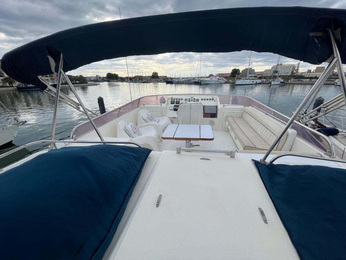 Navi Yacht A Sete, 2 A 8 Couchages, Privatif Hotel Kültér fotó