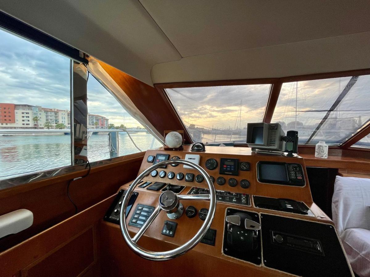 Navi Yacht A Sete, 2 A 8 Couchages, Privatif Hotel Kültér fotó